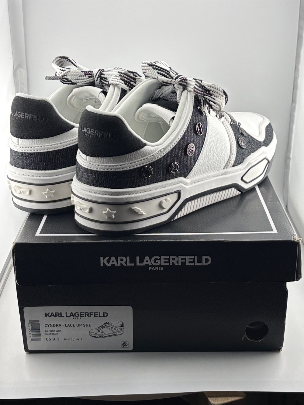 Karl Lagerfeld Women’s Sneakers Logo Black White Emblems Low-Top Size 9.5 Box